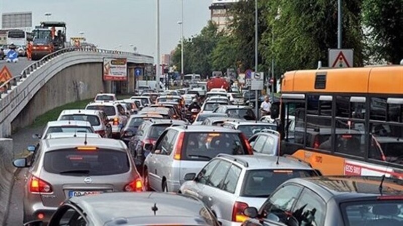 Passiamo in auto quasi 11 ore a settimana