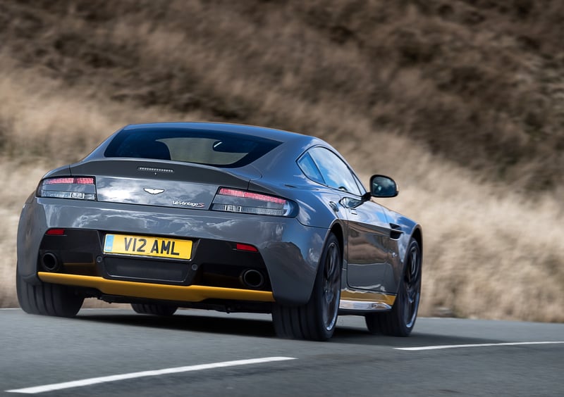 Aston Martin Vantage (2016-18) (9)