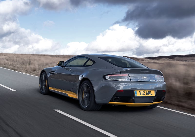 Aston Martin Vantage (2016-18) (11)