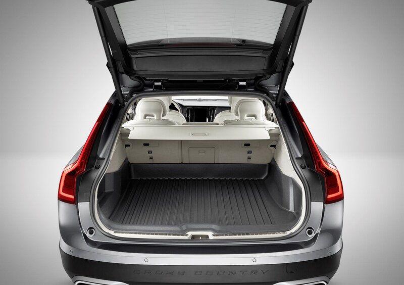 Volvo V90 Cross Country (2016-24) (10)