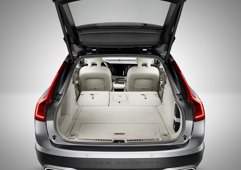 Volvo V90 Cross Country (2016-24) (24)