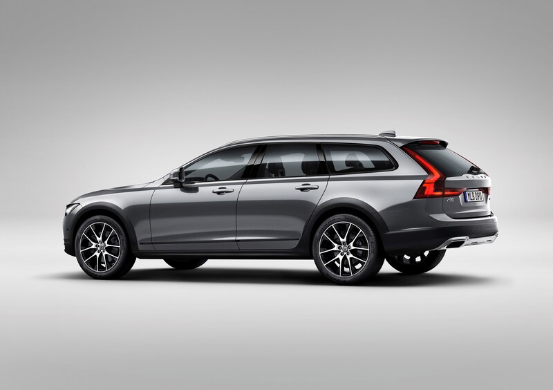 Volvo V90 Cross Country (2016-24) (3)