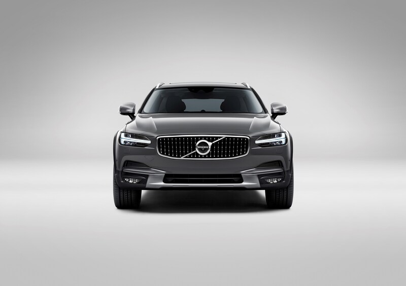 Volvo V90 Cross Country (2016-24) (2)