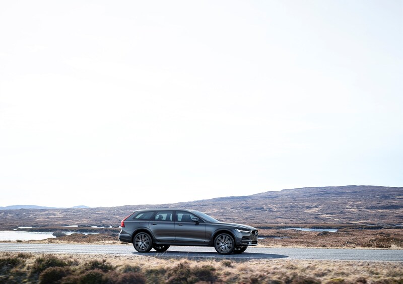 Volvo V90 Cross Country (2016-24) (14)