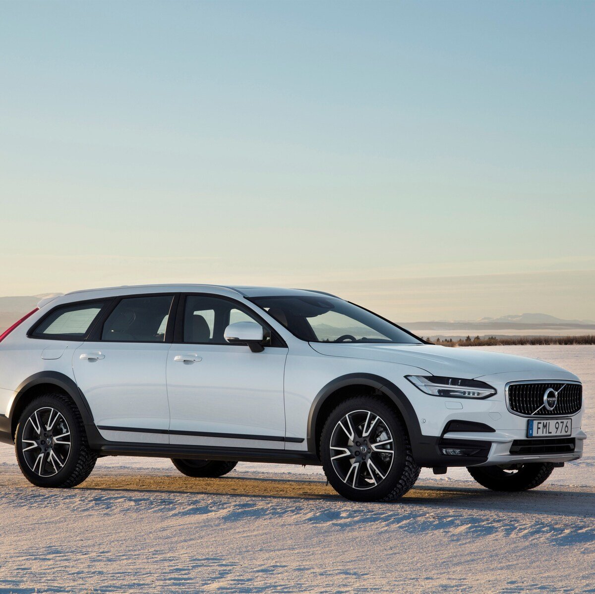 Volvo V90 Cross Country