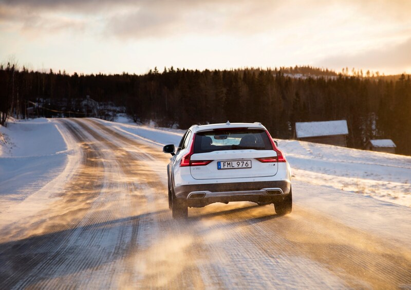 Volvo V90 Cross Country (2016-24) (17)