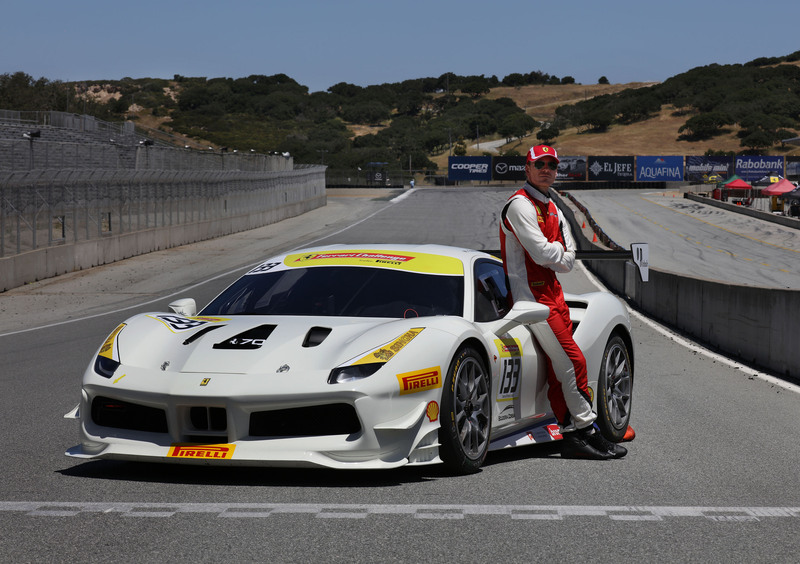 Michael Fassbender in pista nel Ferrari Challenge USA