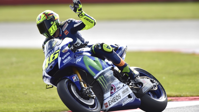 MotoGP 2015, Silverstone. Rossi: "In gara saremo pi&ugrave; vicini. Speriamo..."