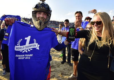 Febvre campione MXGP 2015. Simpson e Gajser vincono ad Assen