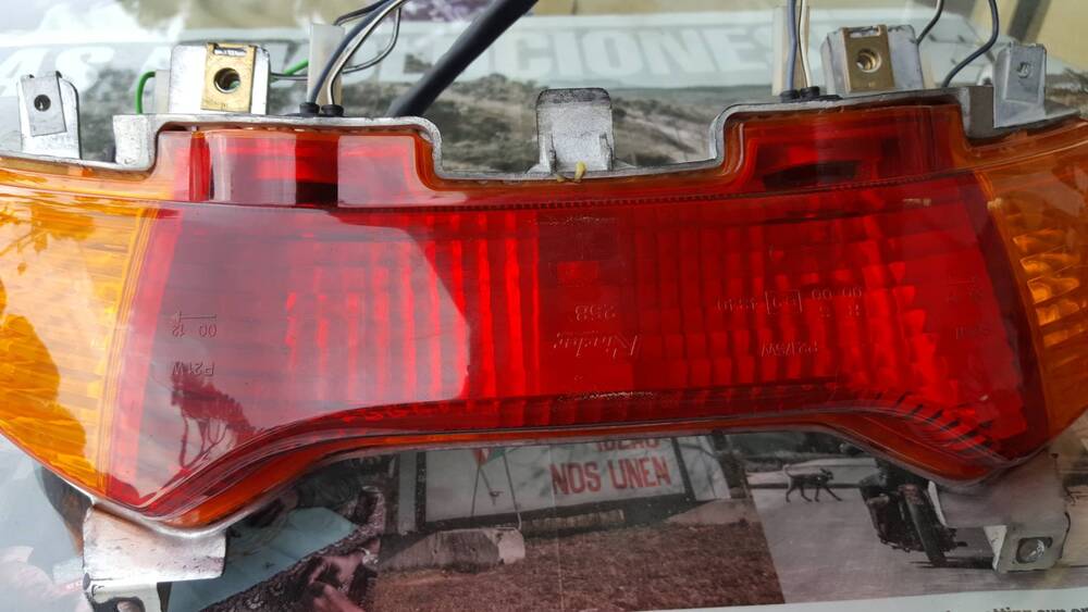 Burgman 150 Fanale Post. Suzuki (3)