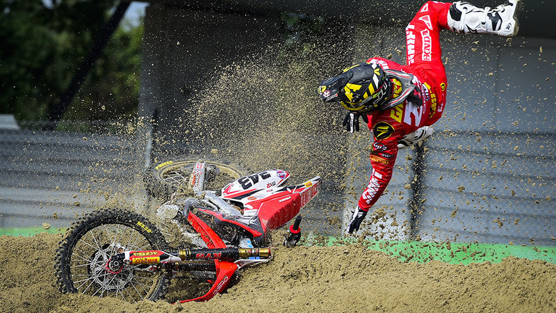 MXGP 2015, Assen. Le foto pi&ugrave; spettacolari del GP d&#039;Olanda