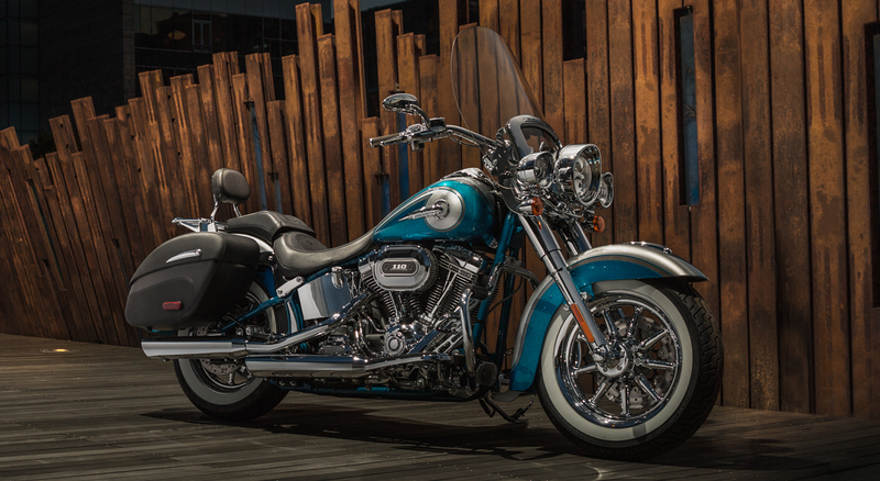 Harley-Davidson CVO - Custom Vehicle Operations 1800 Deluxe (2014 - 15) - FLSTNSE