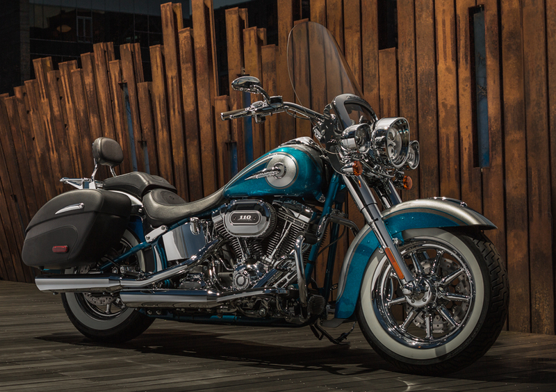 Harley-Davidson CVO - Custom Vehicle Operations 1800 Deluxe (2014 - 15) - FLSTNSE