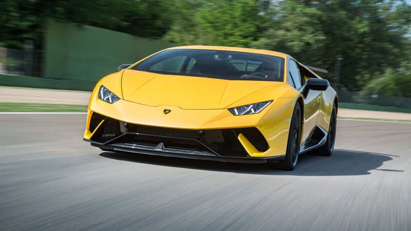 Lamborghini Huracan Performante, la pi&ugrave; veloce &egrave; lei [Video primo test]