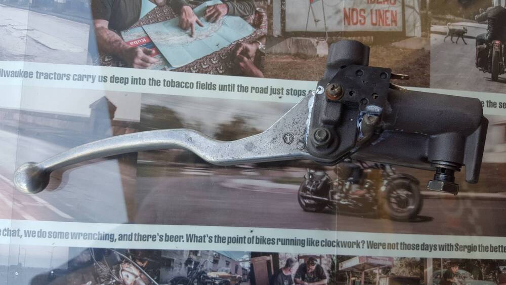 Burgman 150 Freno Post. Suzuki (3)