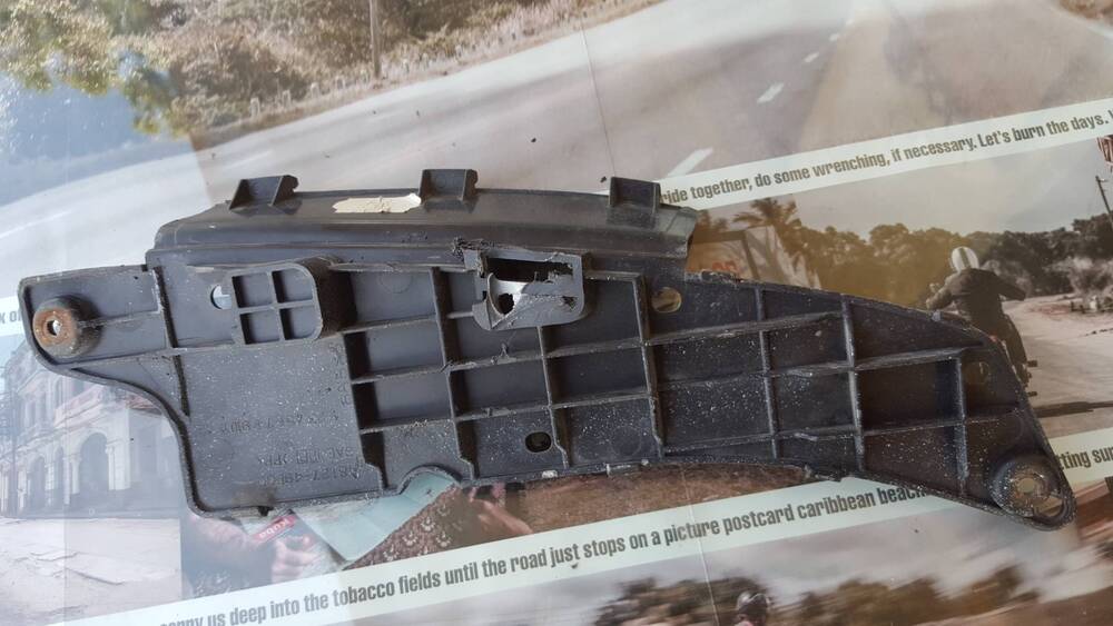 Burgman 150 Carena Batt Suzuki (2)