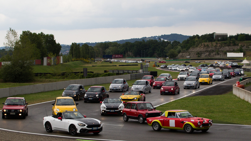 Abarth Day 2017: 695 Biposto, 124 Spider e molto altro [Video]