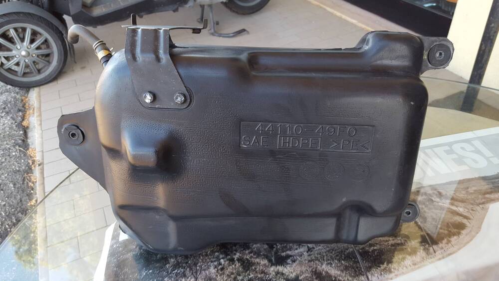 Burgman 150 Serbatoio Suzuki (5)