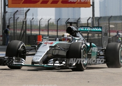 F1 2015, Cina: Hamilton in pole ma bene Vettel, terzo