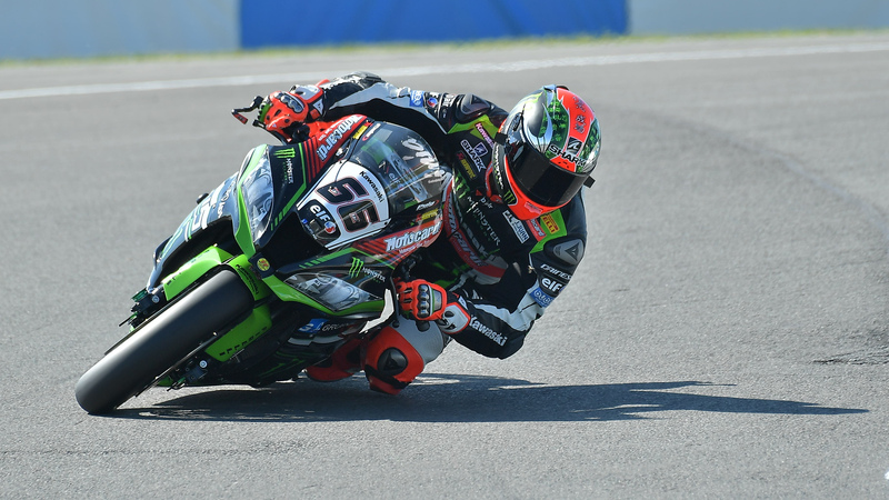 SBK. Sykes conquista la Superpole a Donington