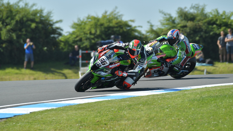 SBK. Sykes vince Gara-1 a Donington