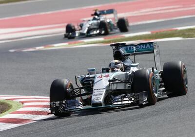 F.1, GP Spagna 2015, FP2: Hamilton il più veloce a quattro decimi da Vettel