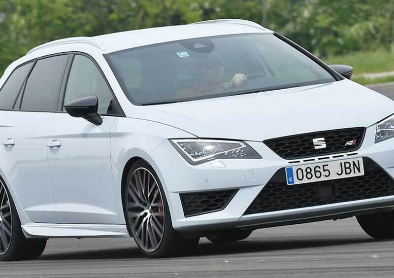 Seat Leon ST: dal fango alla pista