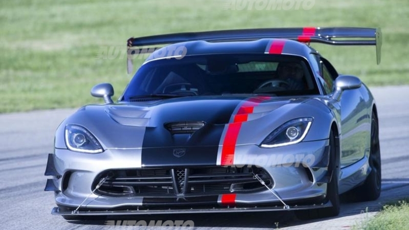 Dodge Viper ACR 2016, la Viper da corsa ma &ldquo;legale&rdquo;