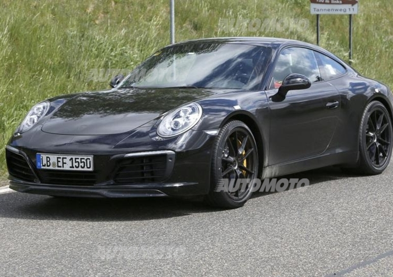 Porsche 911, ecco la versione facelift che debutter&agrave; in autunno