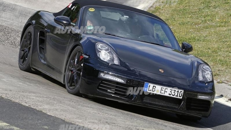 Porsche Boxster: beccata la versione restyling