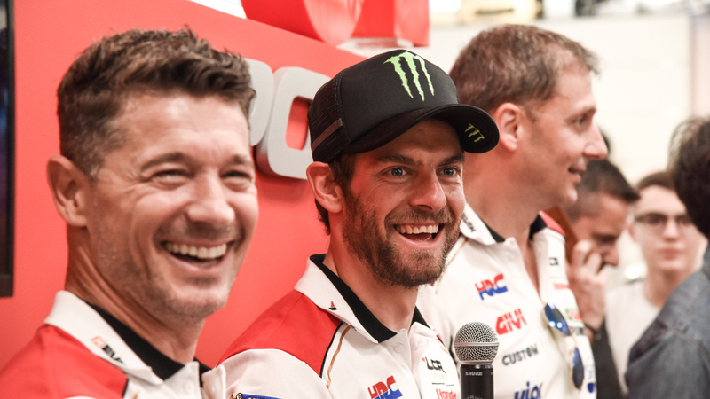 Crutchlow: &quot;Se corressi al TT mia moglie chiederebbe il divorzio&quot;