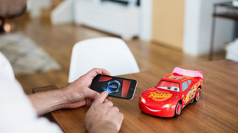 Saetta McQueen, la versione radiocomandata &egrave; hi-tech