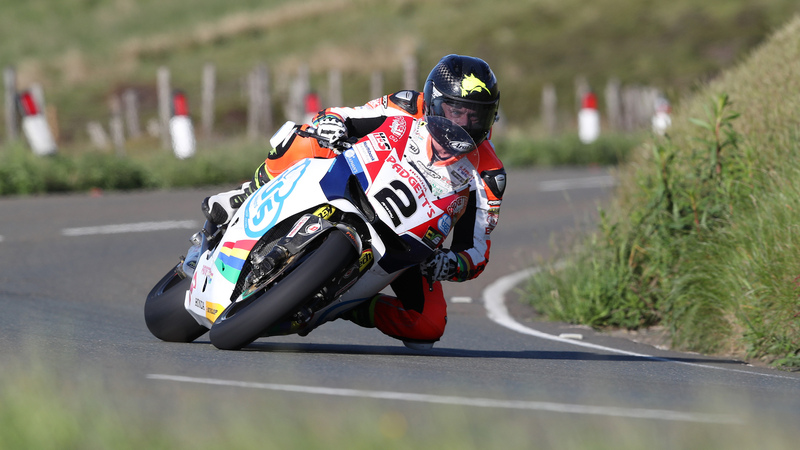 TT 2017, Hutchinson e Anstey nelle qualifiche del venerd&igrave;. E che Bonetti!