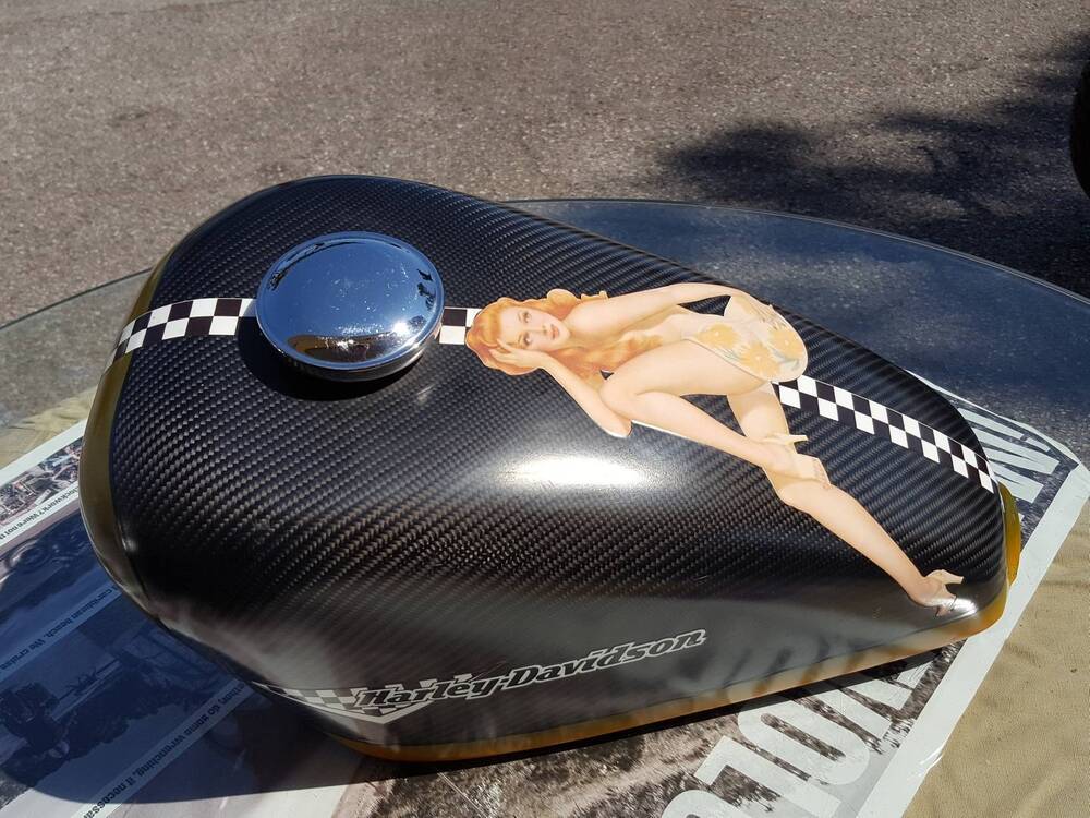 Serbatoio Custom HD Harley-Davidson (2)