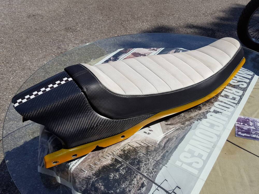 Sella e Codino Sportster Harley-Davidson (2)