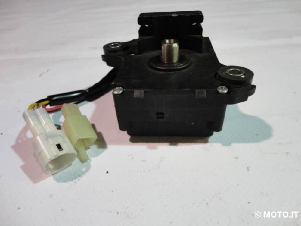 motorino valvola scarico Suzuki GSXR (4)