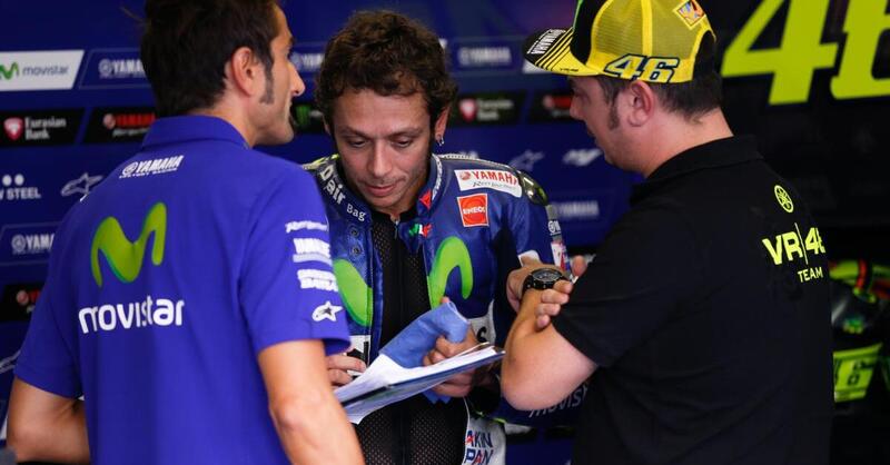 MotoGP 2015. Rossi e Lorenzo impegnati nei test Yamaha ad Aragon