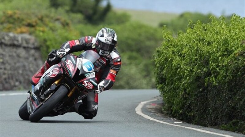 TT 2017, Dunlop a quota 14 con la Supersport