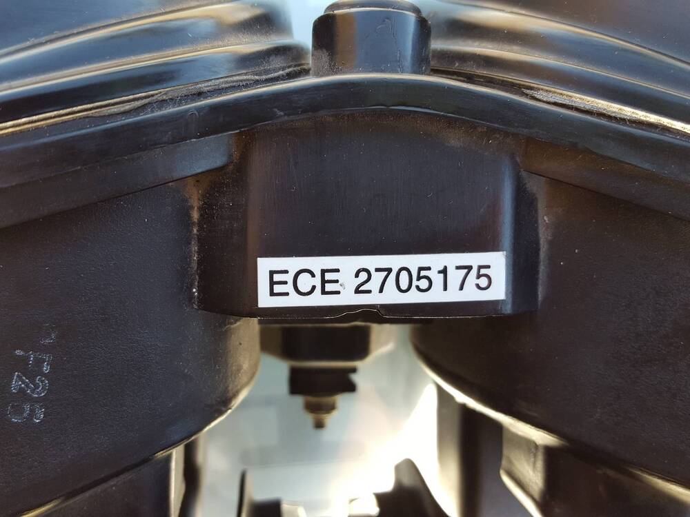 Gruppo Fari Sprint RS955i Triumph (8)