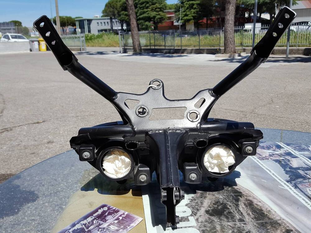 Gruppo Fari Sprint RS955i Triumph (3)