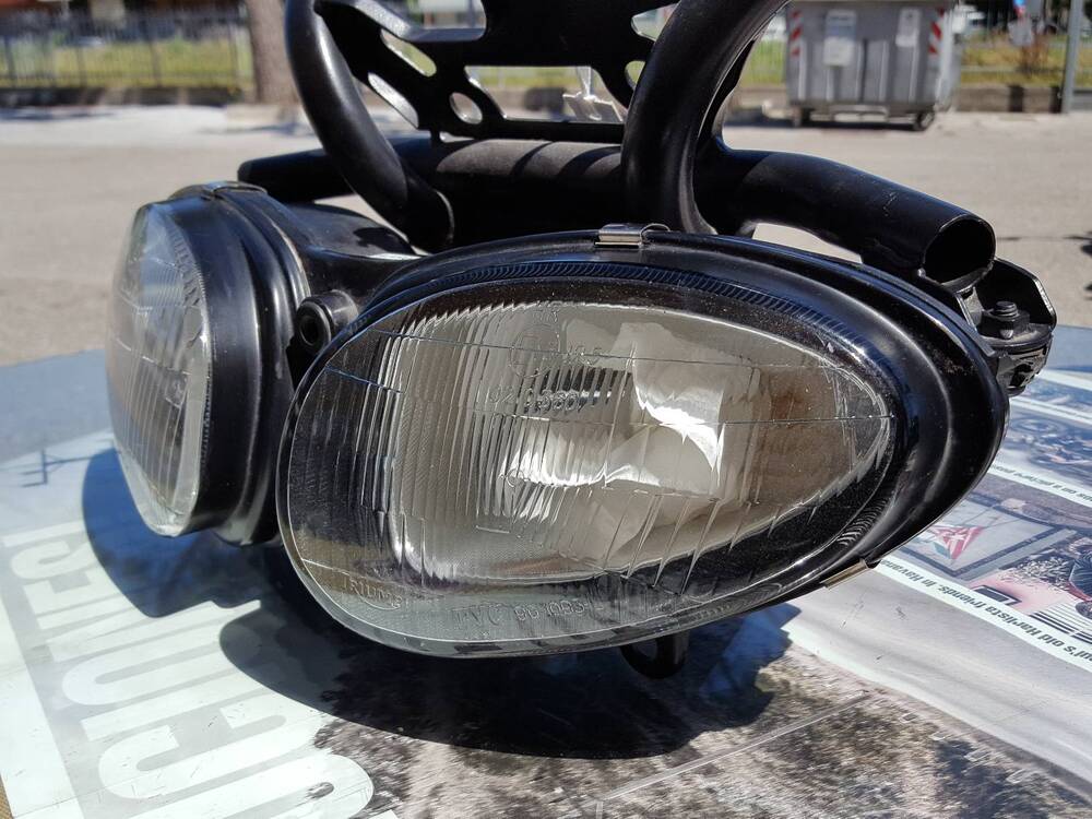 Gruppo Fari Sprint RS955i Triumph (4)