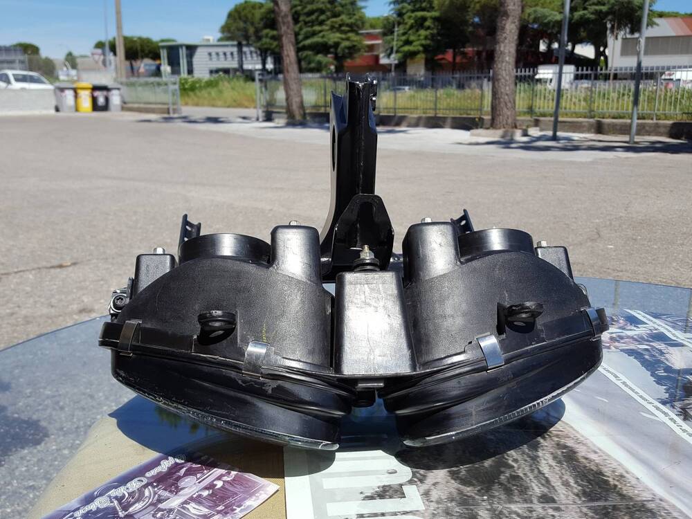 Gruppo Fari Sprint RS955i Triumph (7)