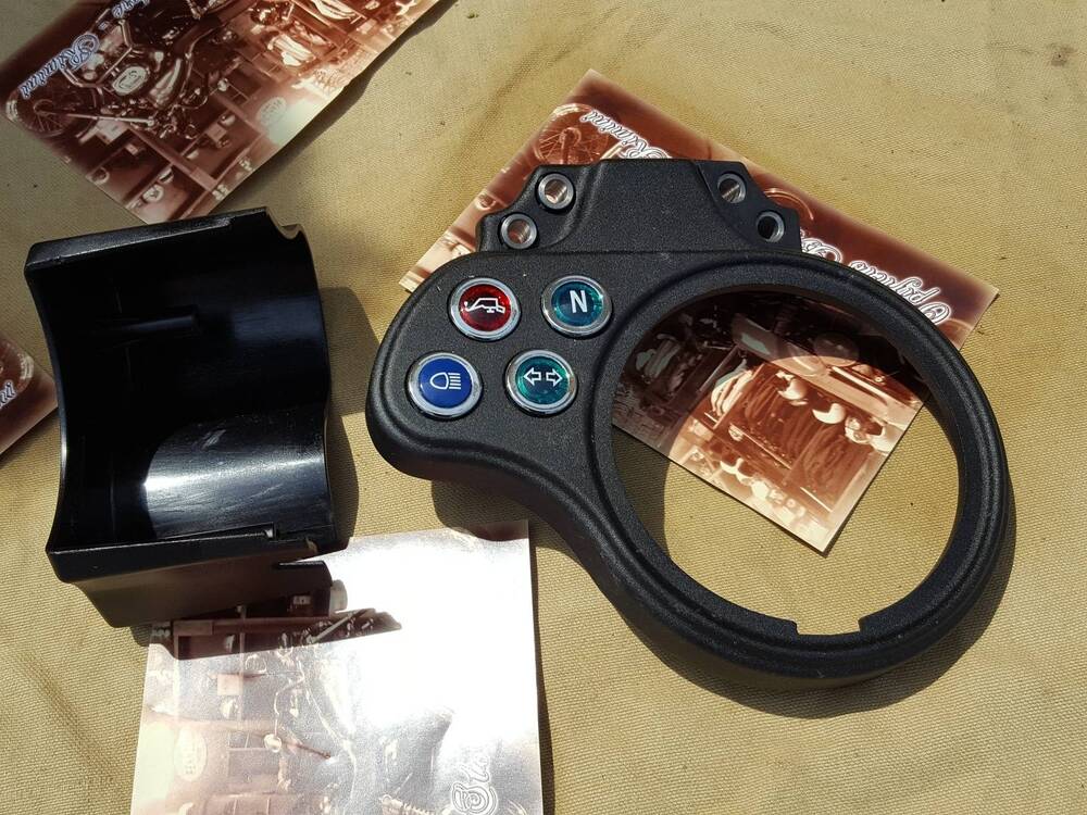 Scocca Strumentazione Triumph (3)