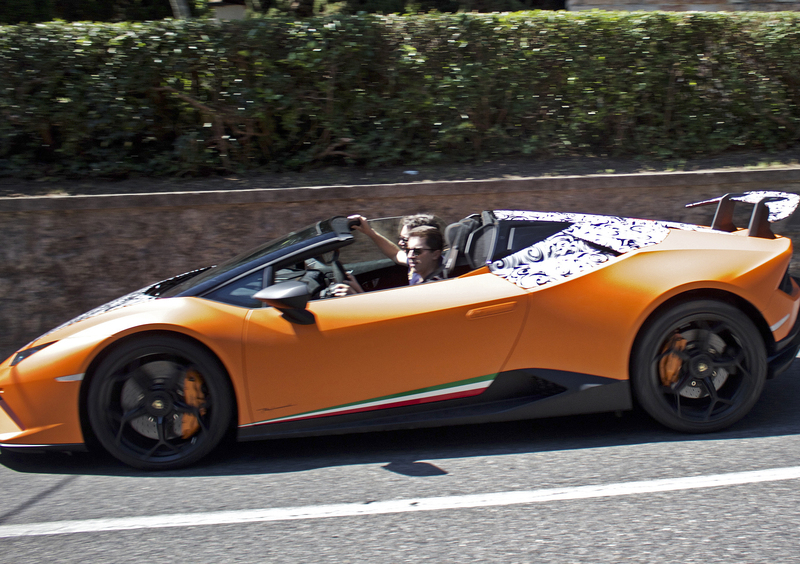 Lamborghini Huracan Performante Spyder, vento tra i capelli con 630 CV