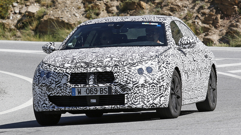 Peugeot 508, ammiraglia francese in fase di test