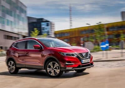 Nissan Qashqai 2017 restyling: nuova nel look e nelle dotazioni [Video Primo Test]