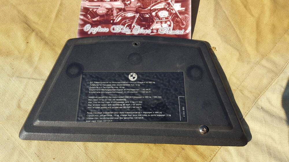 Coperchio Vano Attrezzi BMW (5)