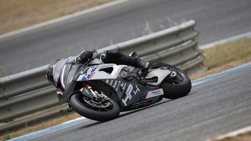 BMW HP4 Race - Carbonio al potere