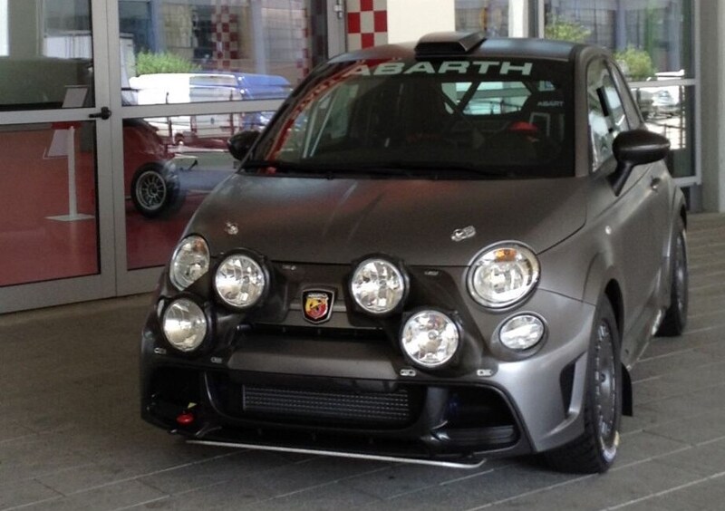 Abarth 695 Biposto R, apripista del Rally d&#039;Italia-Sardegna 2015