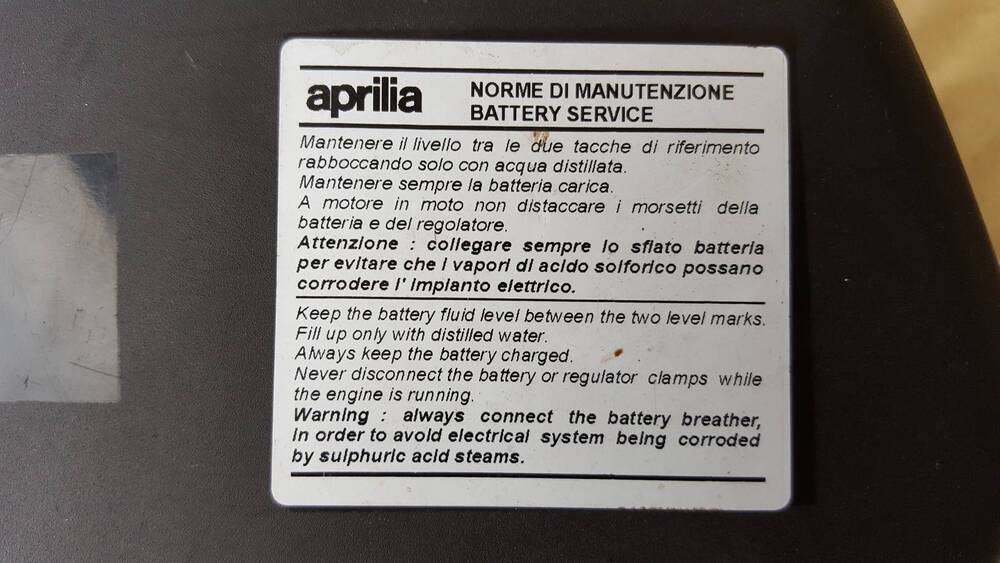 Coperchio Batteria Aprilia (2)